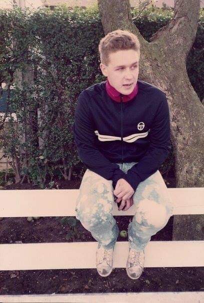 9B32FCB7-CC08-4D76-82A9-31A1628E7B14