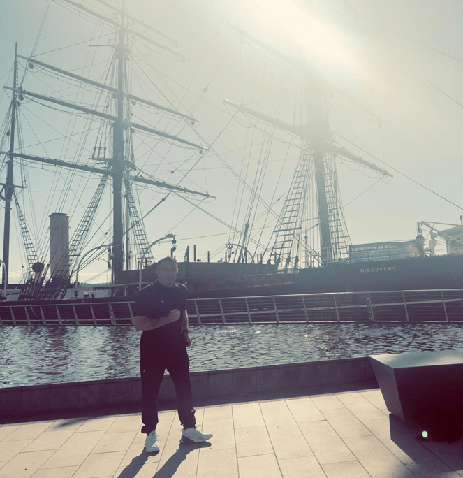 Gary ‘Gadger’ Strachan chats to Holywell&nbsp;Street